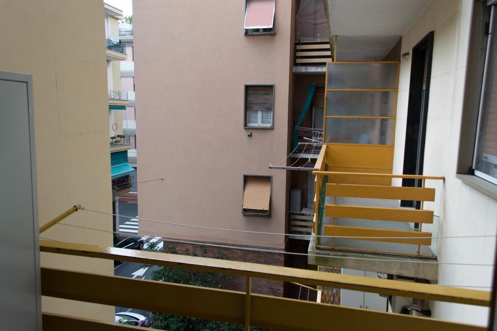 Casa Al Mare Lägenhet Albisola Superiore Exteriör bild